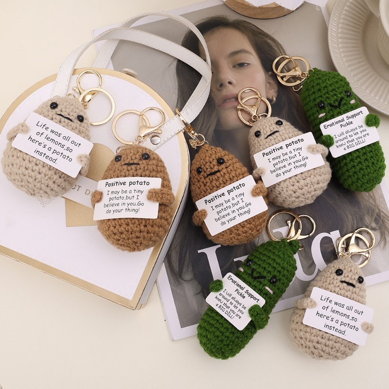 Inspirational Potato Cucumber  - مراجعة Gaming Console Keychain وسعره
