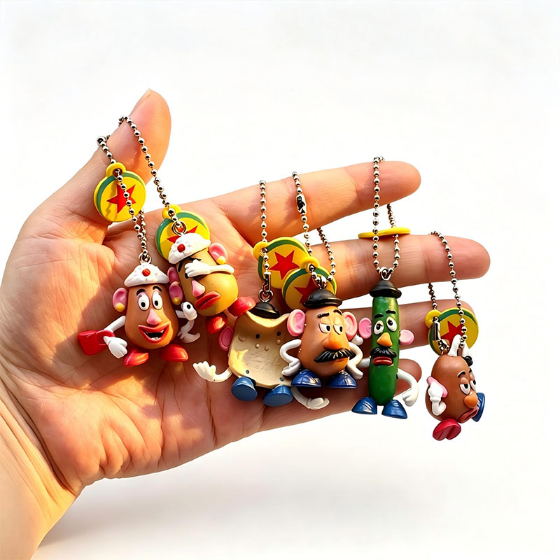 Toy Story Keychain Set Buzz Li - مراجعة Gaming Console Keychain وسعره